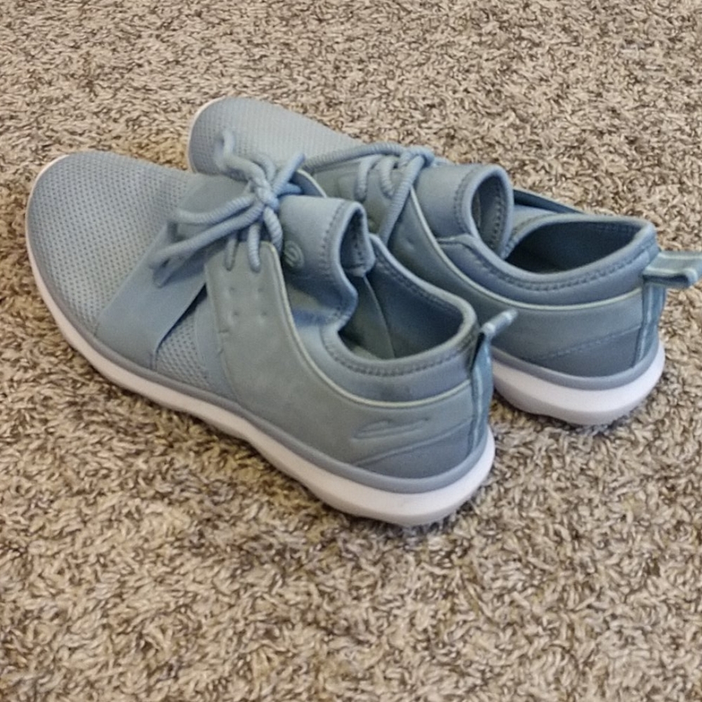 Workout shoes